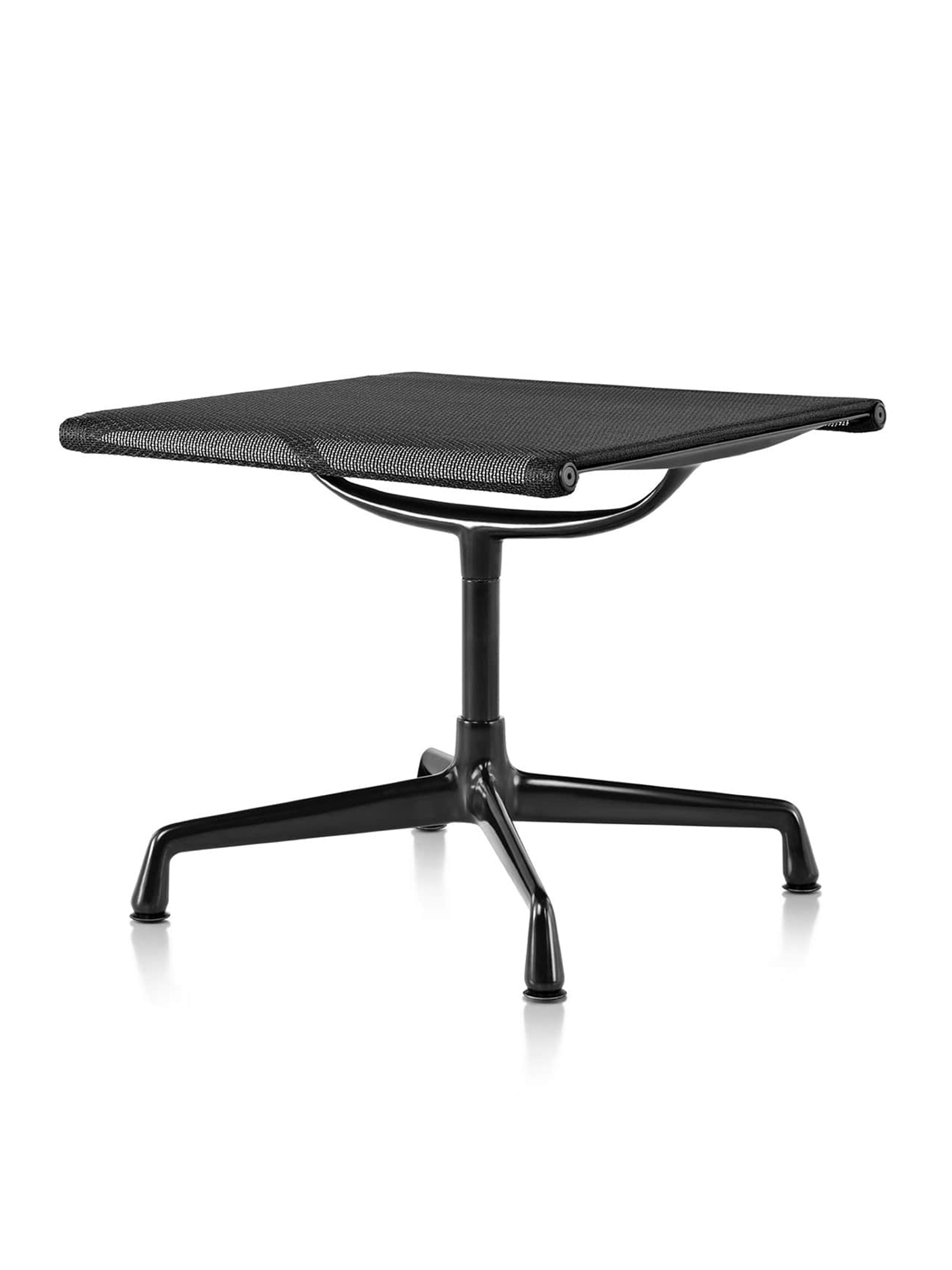 乐竞平台 - 坐具|躺椅|办公家具|设计师家具|伊姆斯户外躺椅